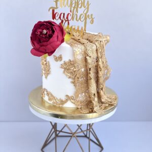 Gold & red cake