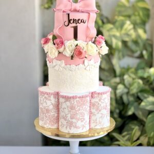 Pink bow cake
